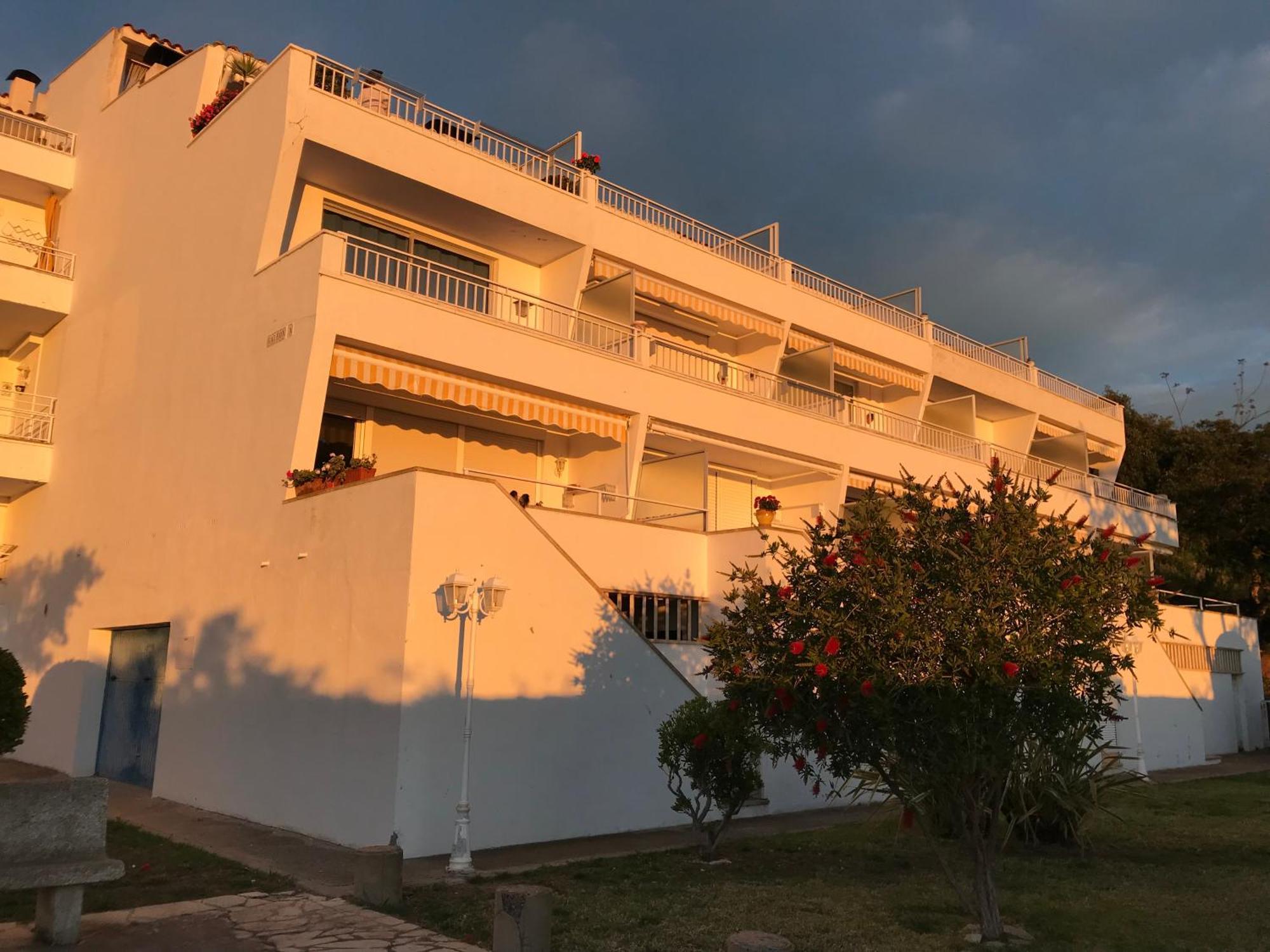 Apartamento Con Piscina - Tossa - Magnificas Vistas Al Mar Girona Ngoại thất bức ảnh